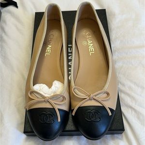 Chanel Flats Beige and Black 9.5 /39.5 GREAT condition.